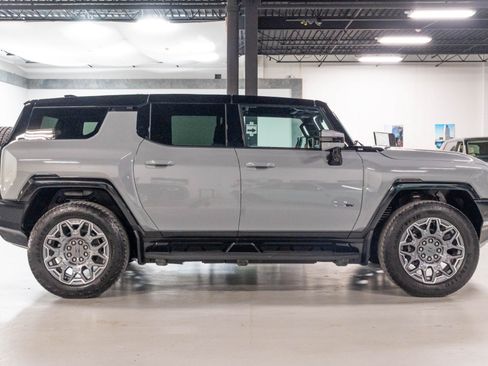 Used 2025 GMC Hummer EV 3X AWD/4WD image 40