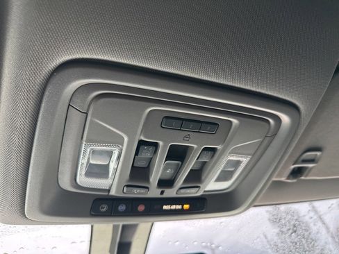 Used 2020 Chevrolet Silverado 2500 LTZ w/ LTZ Convenience Package image 21