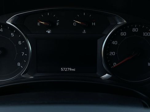 Used 2024 GMC Terrain SLT image 17