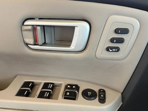 Used 2013 Honda Pilot Touring image 26