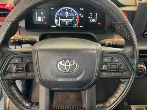 Used 2025 Toyota Tacoma SR5 AWD/4WD image 13
