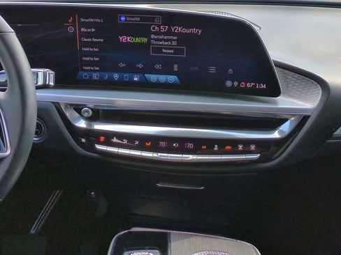 Used 2024 Cadillac Lyriq Sport image 17