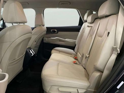Used 2025 Kia Sorento S AWD/4WD image 63
