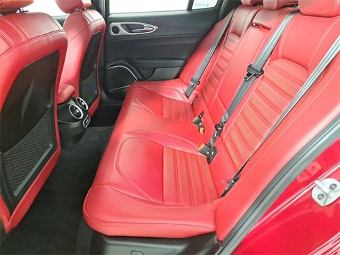Used 2022 Alfa Romeo Giulia Veloce image 12