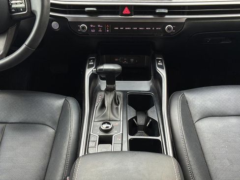 Used 2024 Kia Sorento X-Line EX image 17