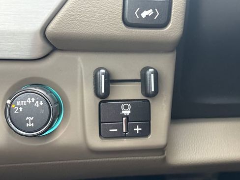 Used 2019 GMC Yukon SLT w/ Premium Edition image 57