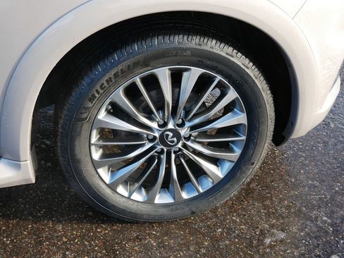 Used 2021 INFINITI QX80 Sensory w/ All-Season Package AWD/4WD image 7