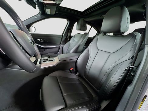 Used 2025 BMW 330i Sedan image 12