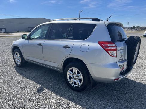 Used 2012 Toyota RAV4 FWD w/ Value Pkg image 4