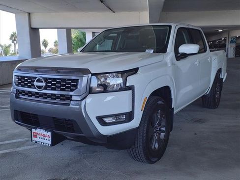 New 2025 Nissan Frontier SV w/ SV Convenience Package image 3