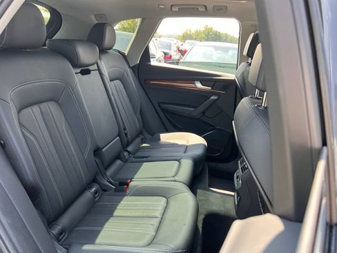 Used 2023 Audi Q5 2.0T Premium w/ Convenience Package AWD/4WD image 25
