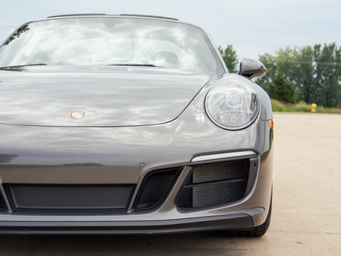Used 2019 Porsche 911 Targa 4 GTS AWD/4WD image 25