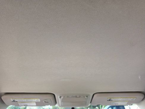 Used 2014 Nissan Rogue S FWD image 26