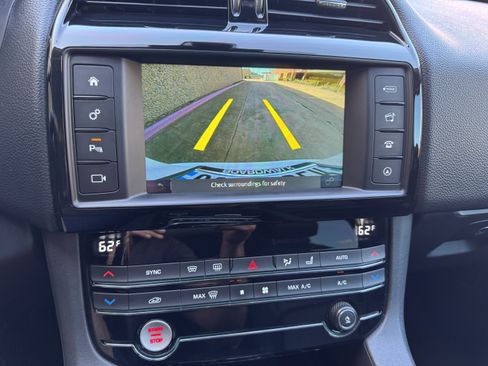 Used 2018 Jaguar F-PACE Premium AWD/4WD image 24