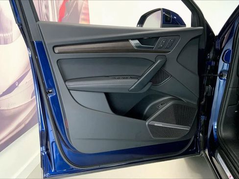 Used 2025 Audi Q5 2.0T Premium Plus w/ Premium Plus Package image 25