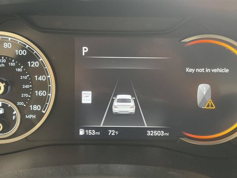 Used 2025 Genesis G70 2.5T AWD/4WD image 13