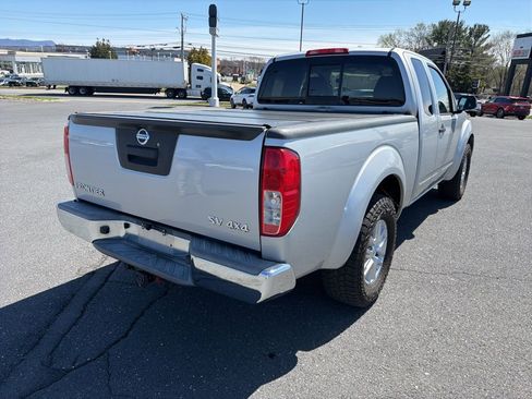 Used 2015 Nissan Frontier SV image 5