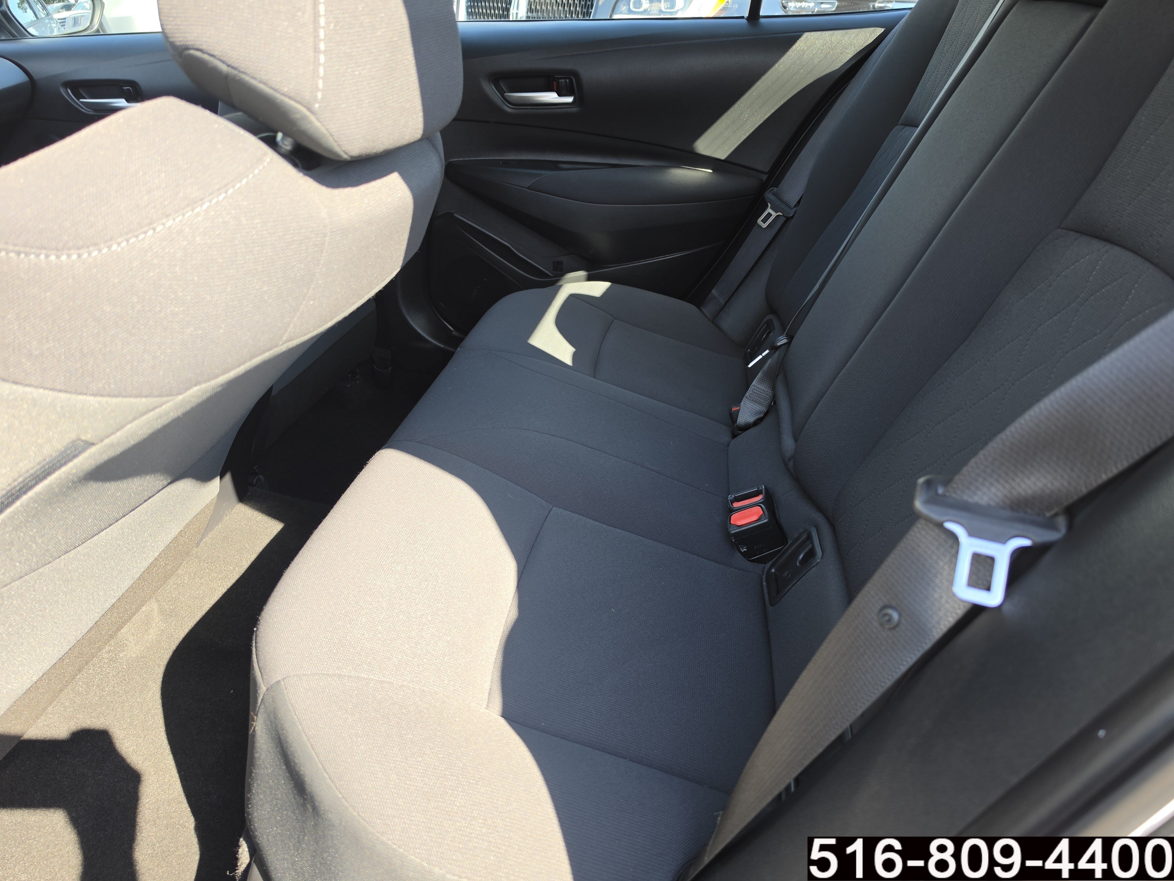Used 2020 Toyota Corolla LE FWD image 17