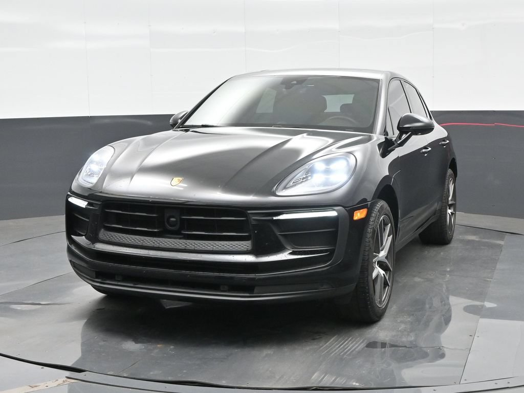 Certified 2023 Porsche Macan AWD/4WD image 12
