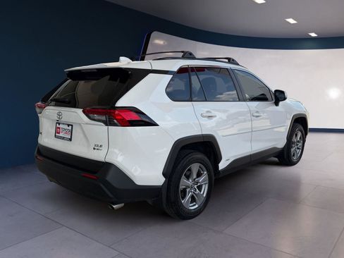 Used 2025 Toyota RAV4 XLE w/ Convenience Package AWD/4WD image 5