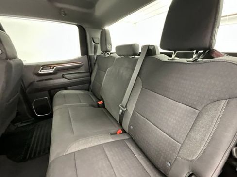 Used 2023 Chevrolet Silverado 1500 LT AWD/4WD image 9