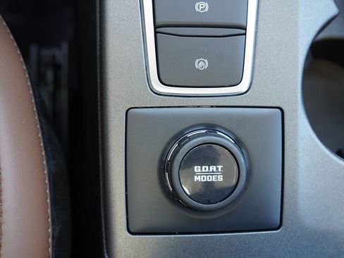 Certified 2025 Ford Bronco Sport Outer Banks w/ Outer Banks Tech Package+ AWD/4WD image 31