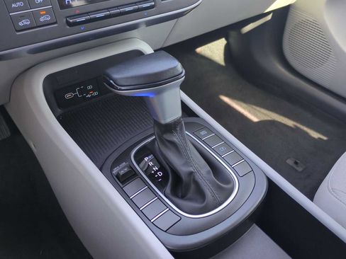 Used 2024 Hyundai Kona SEL FWD image 15
