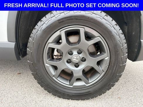 Used 2025 Honda Pilot TrailSport image 31