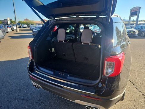Used 2022 Ford Explorer Platinum w/ Equipment Group 601A image 27