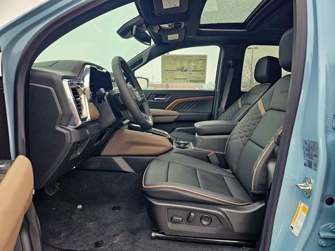 New 2026 GMC Canyon Denali image 13