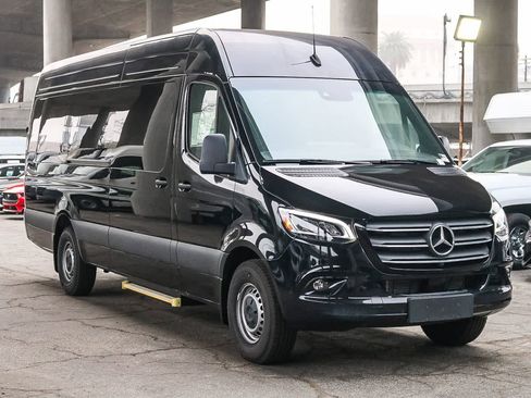 New 2024 Mercedes-Benz Sprinter 2500 image 3