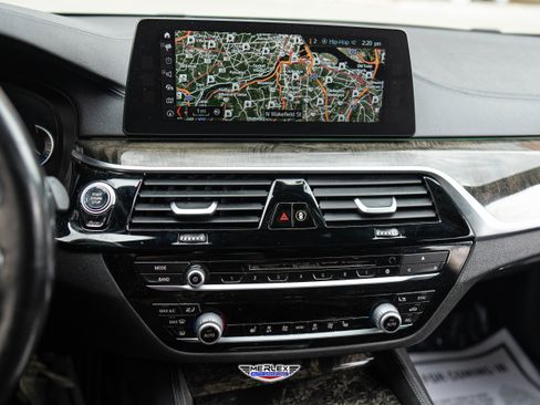 Used 2018 BMW 540i xDrive image 32