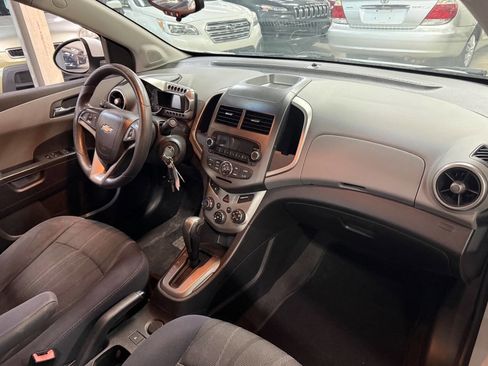 Used 2012 Chevrolet Sonic LT image 7