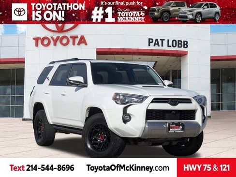 Used 2024 Toyota 4Runner TRD Off-Road Premium image 1