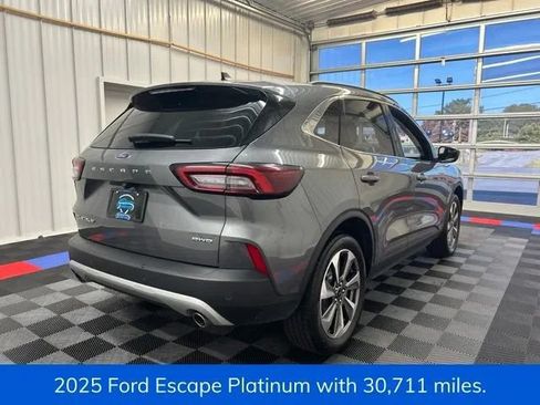 Used 2025 Ford Escape Platinum AWD/4WD image 3