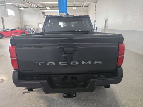 Used 2026 Toyota Tacoma TRD Sport AWD/4WD image 4