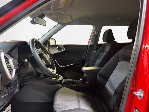 Certified 2024 Kia Soul LX w/ Option Group 015 image 12