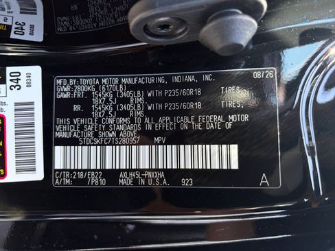New 2026 Toyota Sienna XLE Woodland Edition AWD/4WD image 25