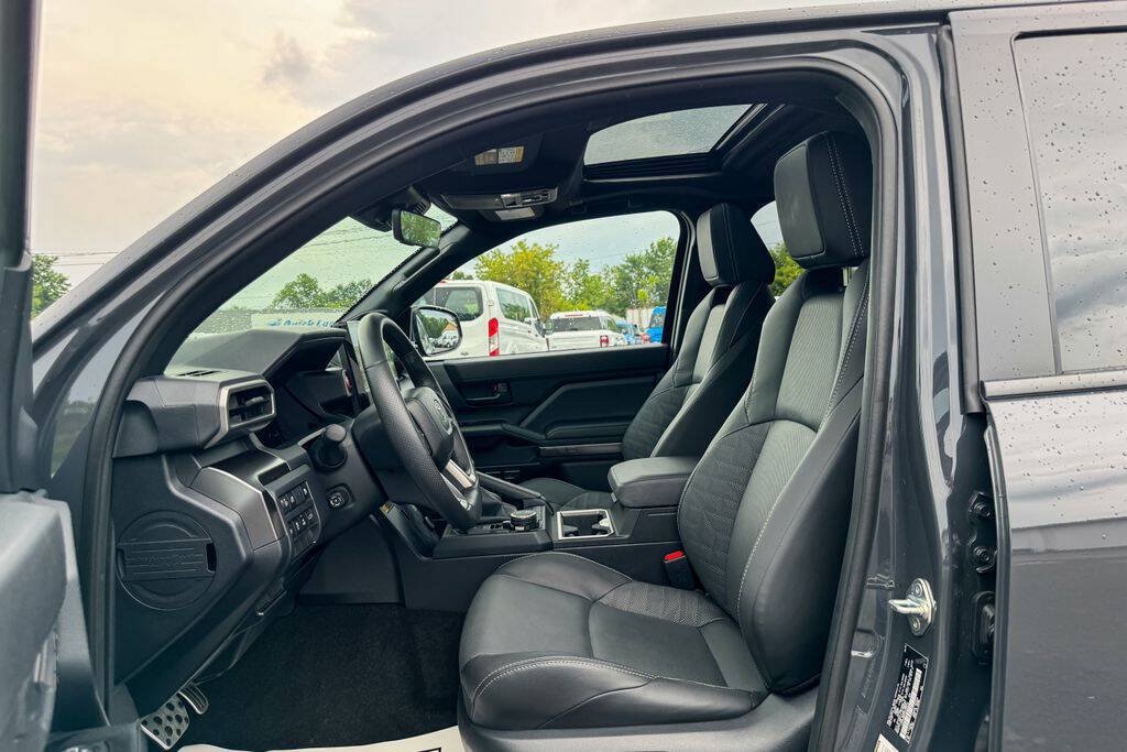 Used 2025 Toyota 4Runner 4WD image 20