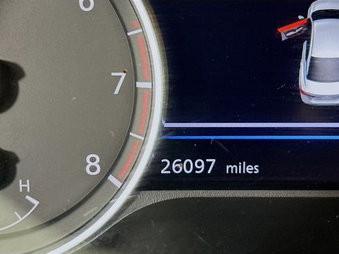 Used 2024 Nissan Sentra SR w/ SR Premium Package image 18