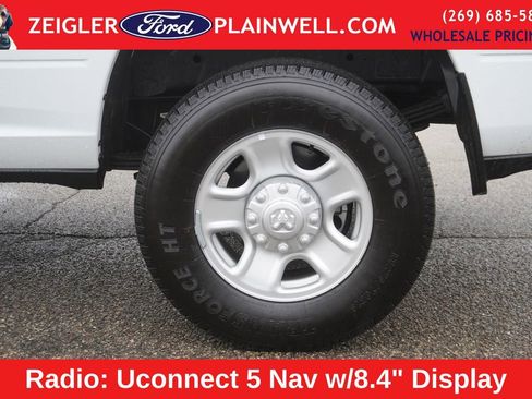 Used 2023 RAM 3500 Tradesman w/ Convenience Group image 9