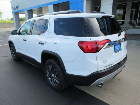 Certified 2019 GMC Acadia SLT AWD/4WD image 3
