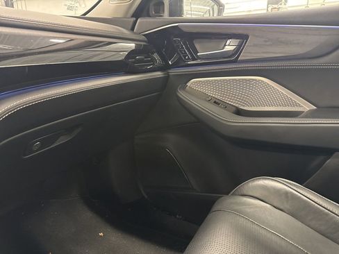 Used 2022 Acura MDX SH-AWD w/ Advance Package image 18