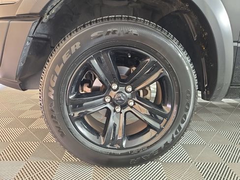 Used 2024 RAM 1500 Warlock AWD/4WD image 7