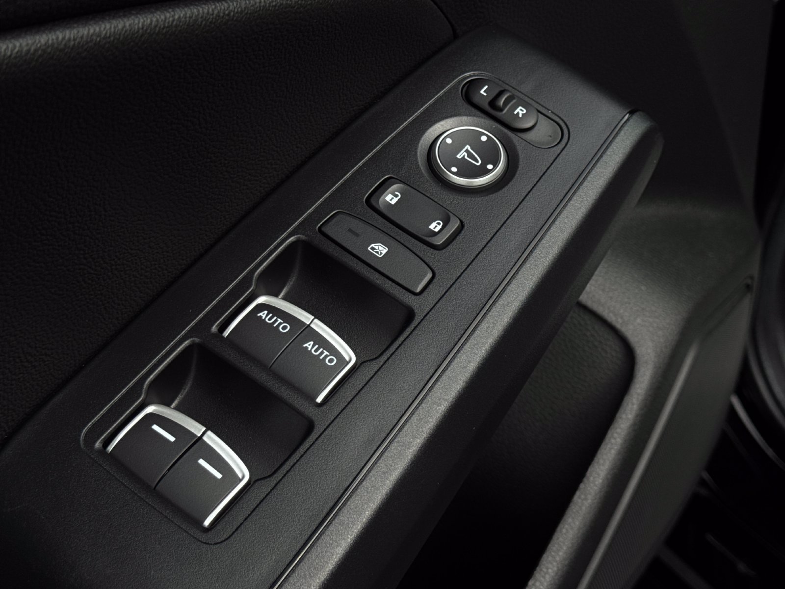 Used 2024 Honda Civic EX-L image 15