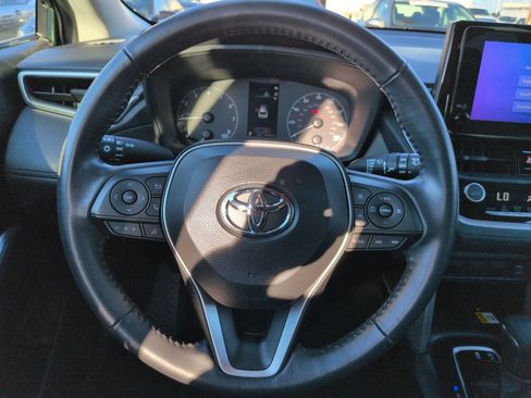 Certified 2023 Toyota Corolla Cross LE FWD image 14
