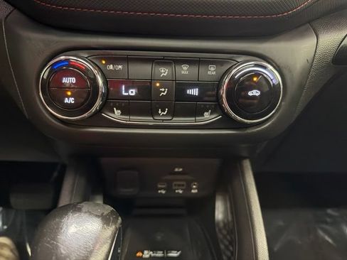 Used 2022 Chevrolet TrailBlazer RS w/ Sun and Liftgate Package FWD image 25