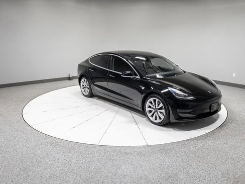Used 2019 Tesla Model 3 Long Range image 23