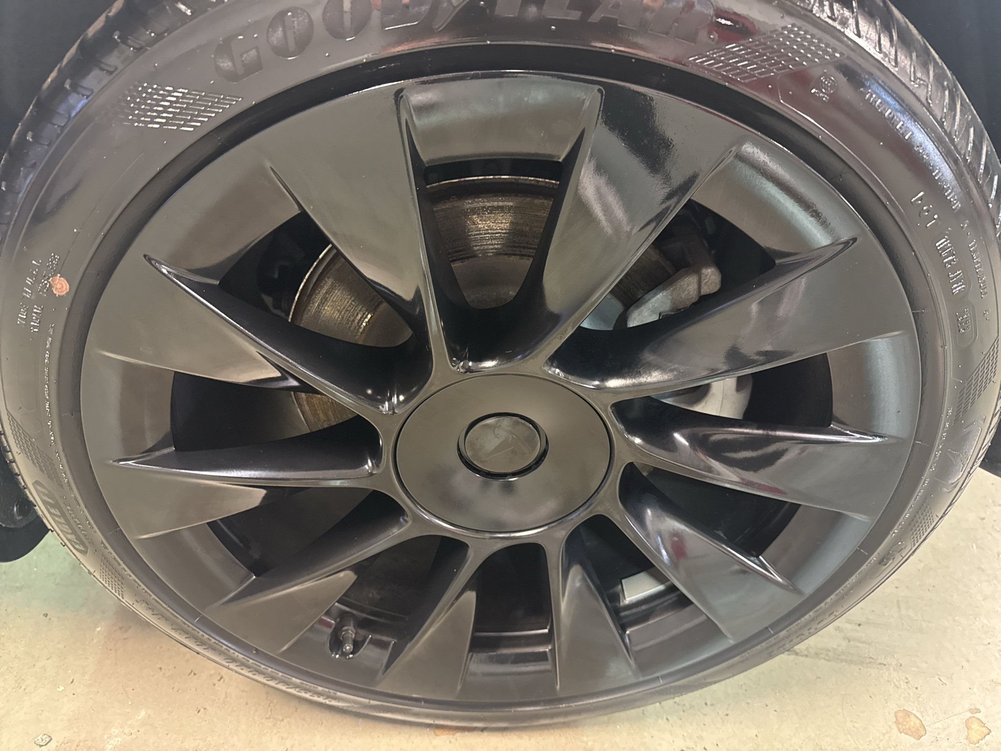 Used 2022 Tesla Model Y Long Range AWD/4WD image 35