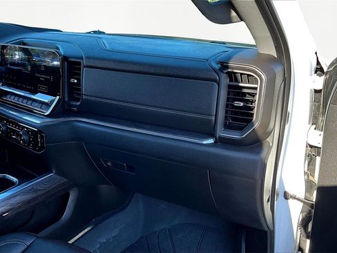 Used 2023 Chevrolet Silverado 1500 LTZ image 17